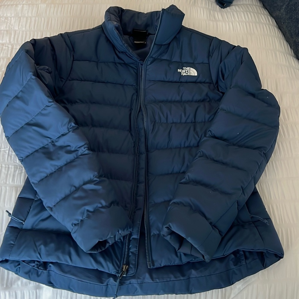 North face small women’s blue down jacket